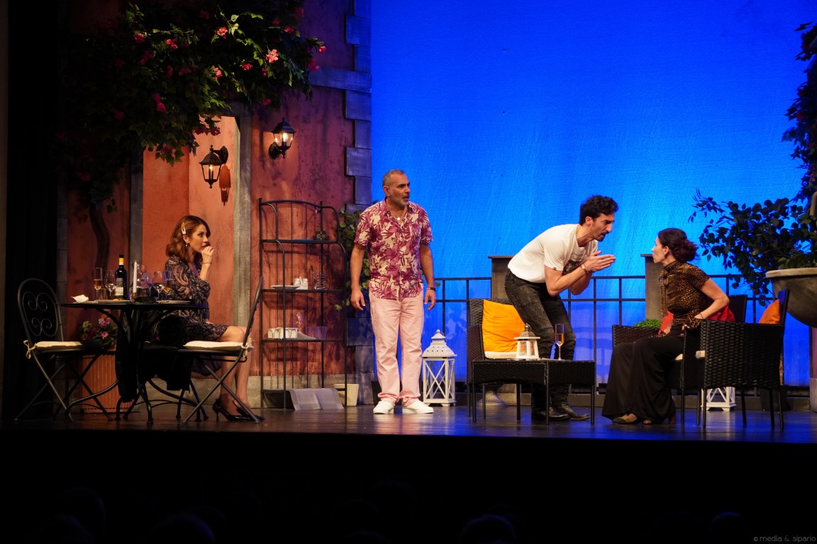 CORINALDO, “TI AMO O QUALCOSA DEL GENERE, IL 6 MARZO A TEATRO CON TIZIANA FOSCHI, MILENA MICONI, SAMUEL PERON E DIEGO RUIZ.